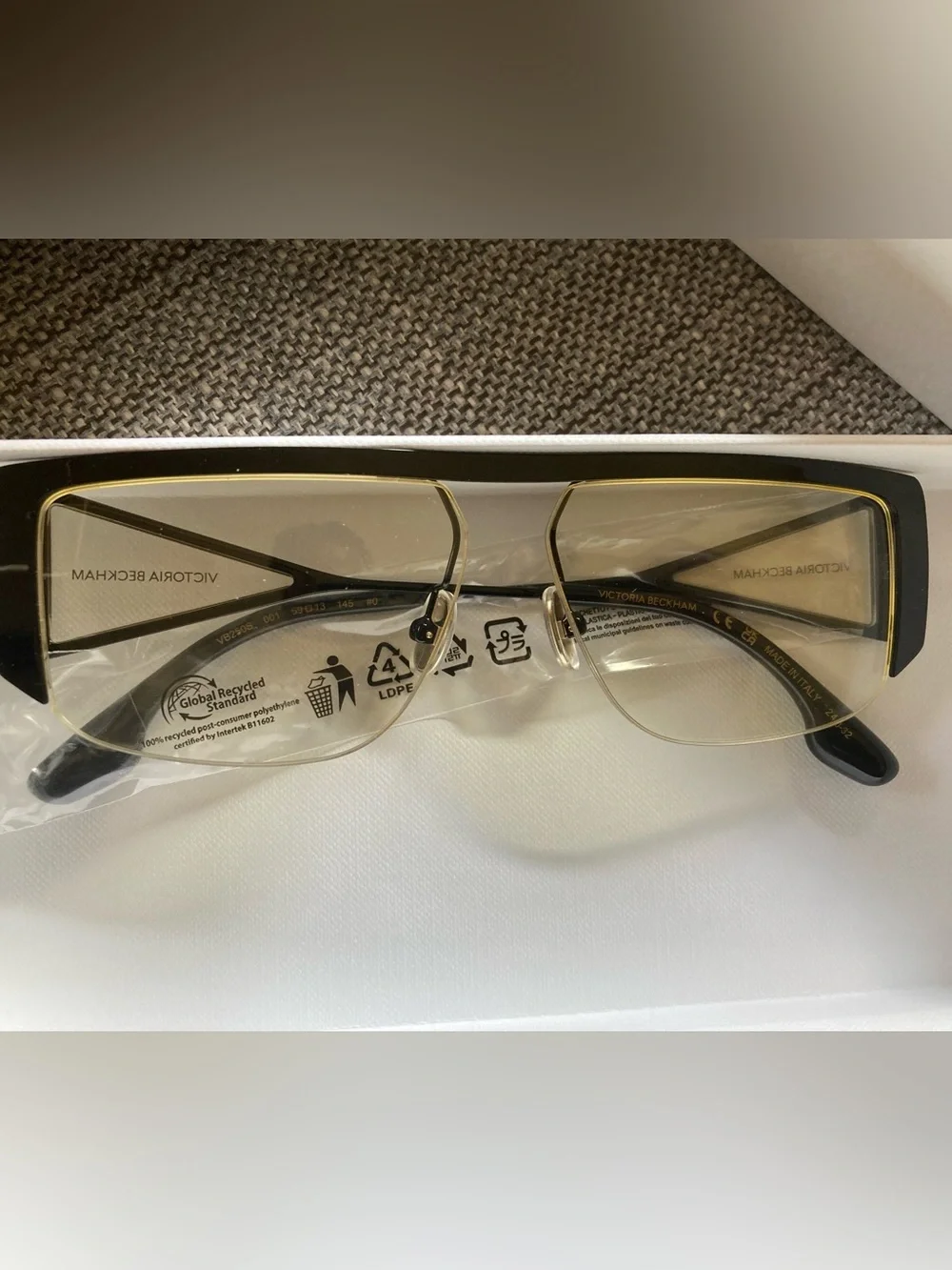 New Victoria Beckham VB250S Eyewear
